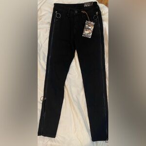 Funky Soul Denim NWT Women’s Black Full Leg Zipper Skinny Jeans Size 25/1.